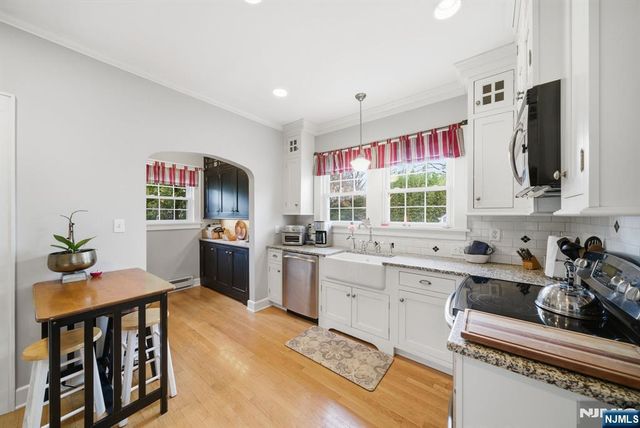 19 Crestview Road, Denville Township, NJ 07834