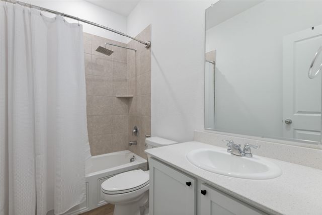 704 Pistachio Parkway, Forney, TX 75126