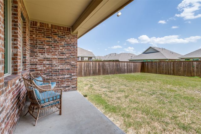 704 Pistachio Parkway, Forney, TX 75126