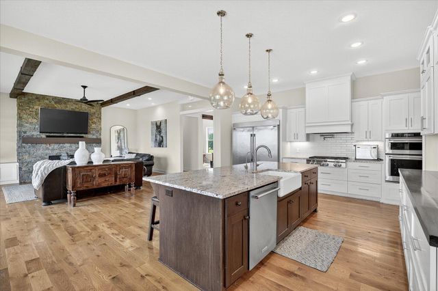 7604 E 250th Street, Elko New Market, MN 55020