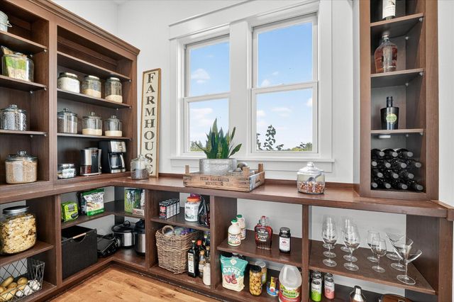 7604 E 250th Street, Elko New Market, MN 55020