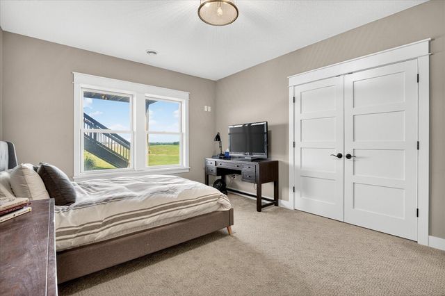 7604 E 250th Street, Elko New Market, MN 55020