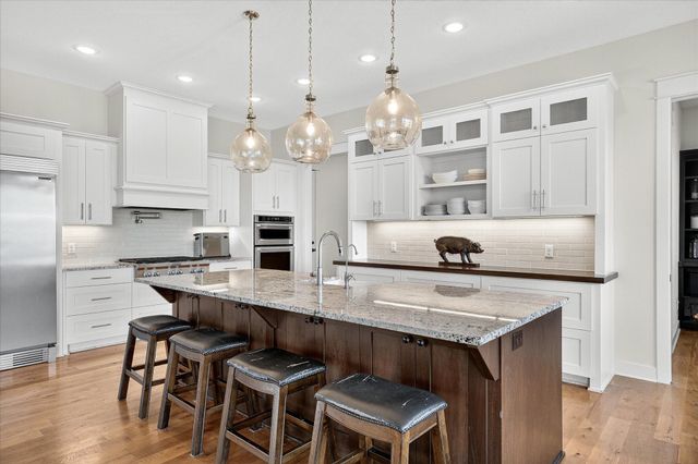 7604 E 250th Street, Elko New Market, MN 55020