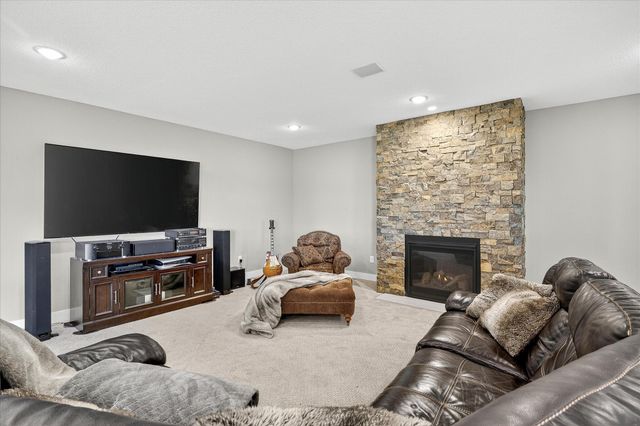 7604 E 250th Street, Elko New Market, MN 55020