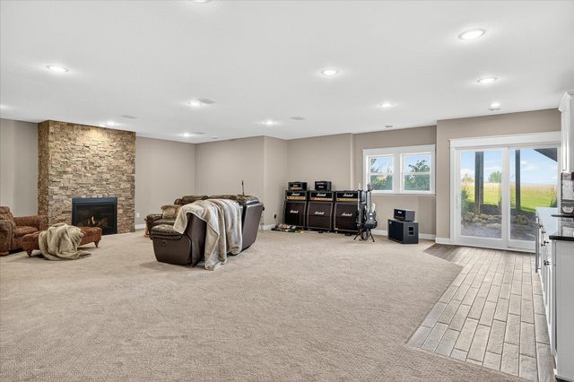 7604 E 250th Street, Elko New Market, MN 55020