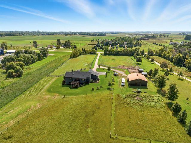 7604 E 250th Street, Elko New Market, MN 55020