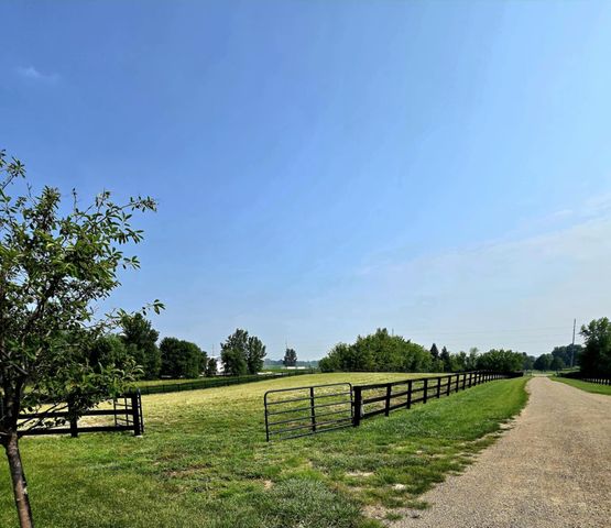 7604 E 250th Street, Elko New Market, MN 55020