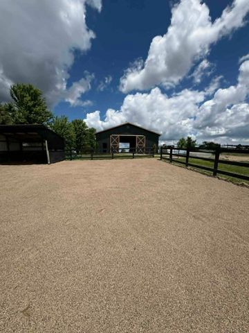 7604 E 250th Street, Elko New Market, MN 55020