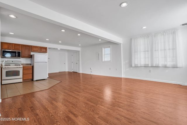 315 Elizabeth Avenue, Toms River, NJ 08757