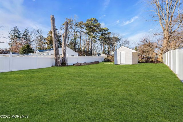 315 Elizabeth Avenue, Toms River, NJ 08757