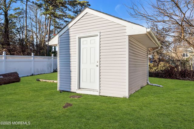 315 Elizabeth Avenue, Toms River, NJ 08757