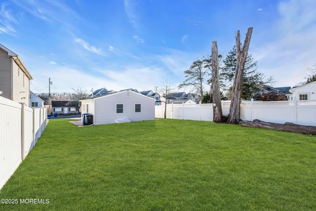 315 Elizabeth Avenue, Toms River, NJ 08757