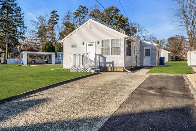 315 Elizabeth Avenue, Toms River, NJ 08757