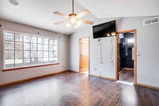 8811 W Britton Ct, Wichita, KS 67205