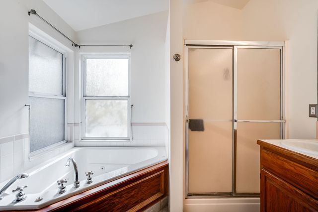 8811 W Britton Ct, Wichita, KS 67205