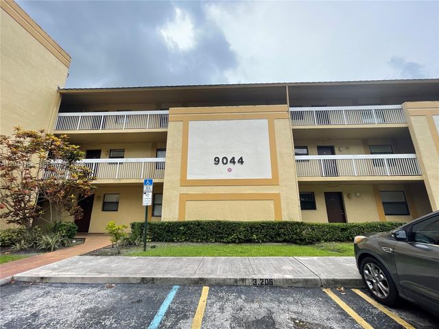 9044 NW 28th Dr 3-106, Coral Springs, FL 33065