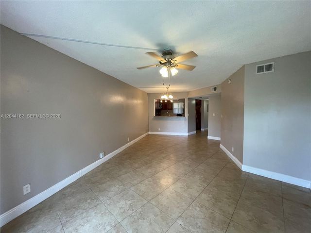 9044 NW 28th Dr 3-106, Coral Springs, FL 33065