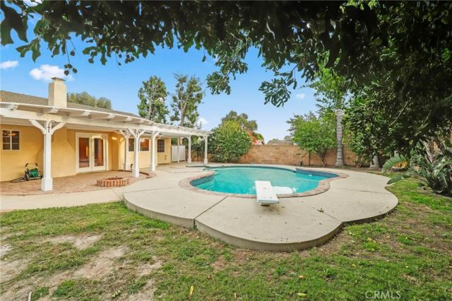 11001 Limerick Avenue, Chatsworth, CA 91311