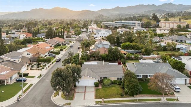 11001 Limerick Avenue, Chatsworth, CA 91311