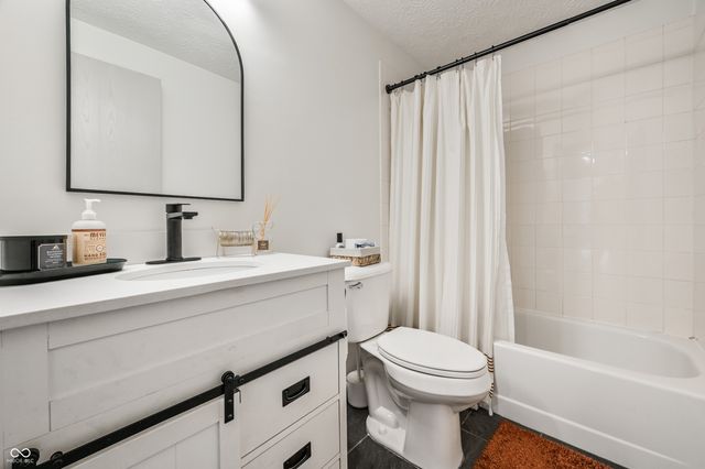 7505 Blue Creek South Drive, Indianapolis, IN 46256