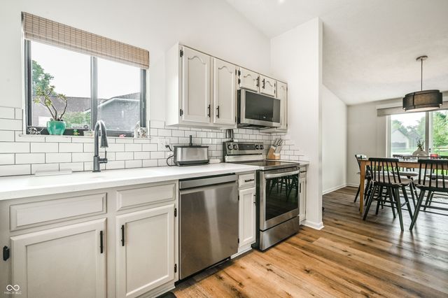 7505 Blue Creek South Drive, Indianapolis, IN 46256