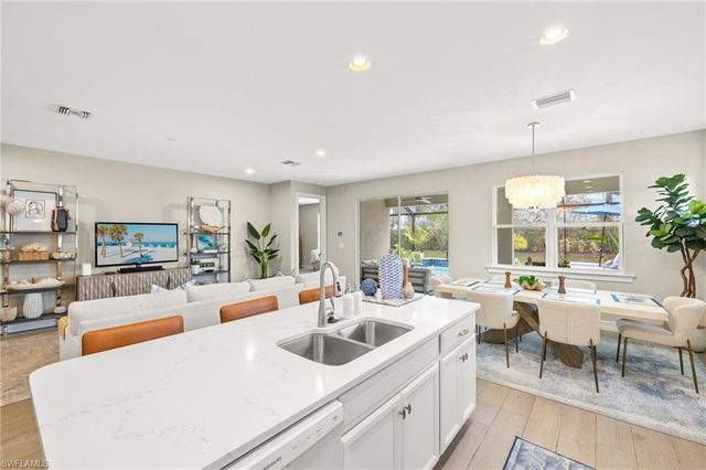 14546 Tropical DR, Naples, FL 34114