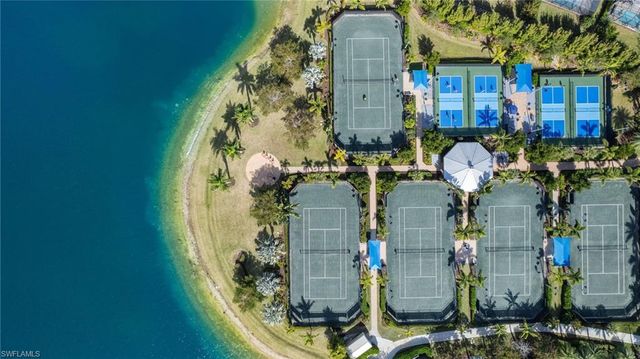 14546 Tropical DR, Naples, FL 34114