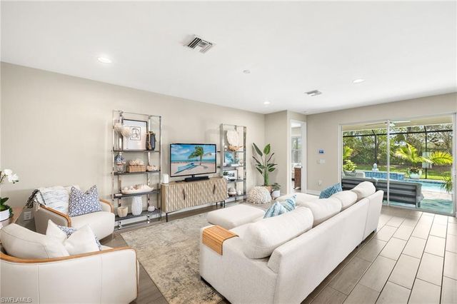 14546 Tropical DR, Naples, FL 34114