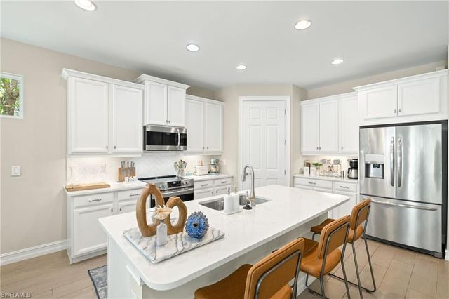 14546 Tropical DR, Naples, FL 34114