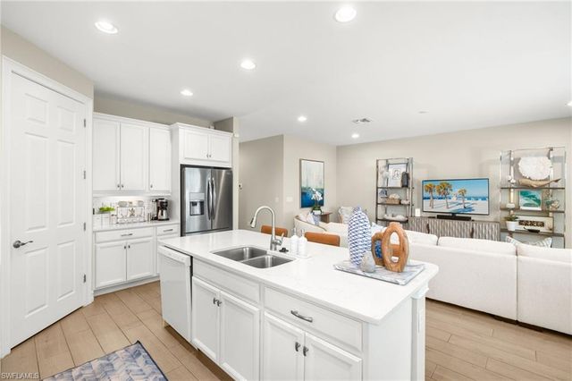 14546 Tropical DR, Naples, FL 34114