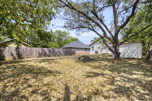 520 E Day Street, Denison, TX 75021