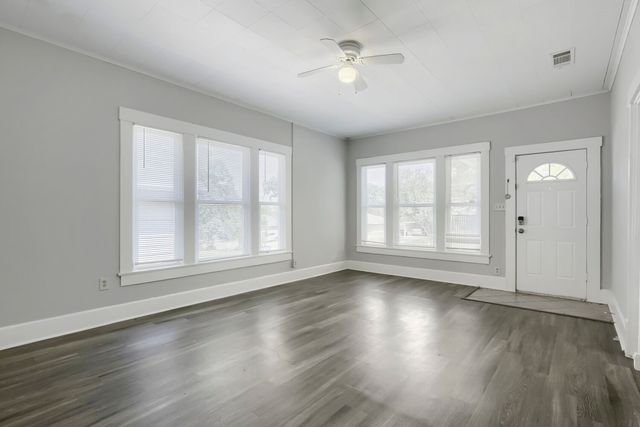 520 E Day Street, Denison, TX 75021