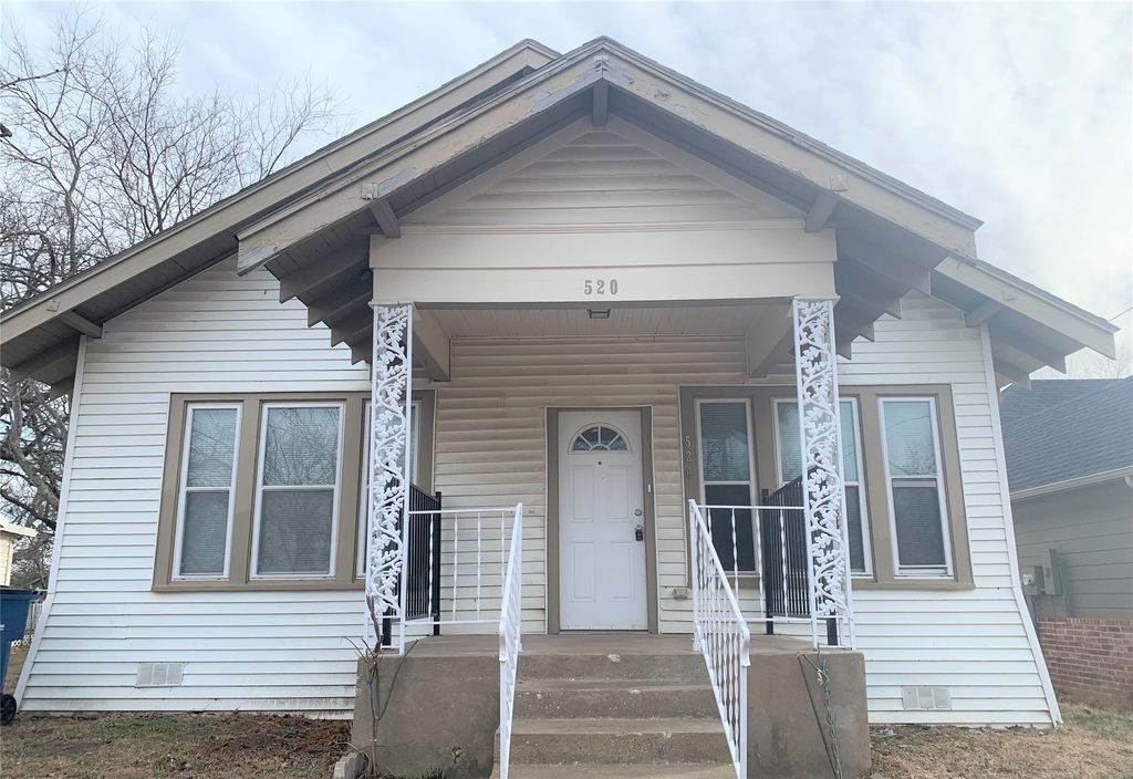 520 E Day Street, Denison, TX 75021