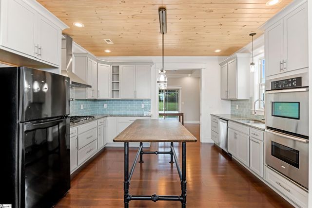 555 Old Bethel Road, Moore, SC 29369