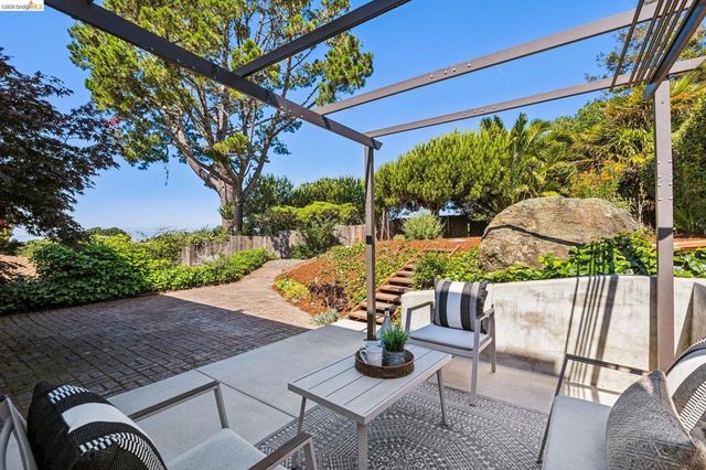 6025 Jordan Ave, El Cerrito, CA 94530