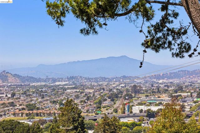 6025 Jordan Ave, El Cerrito, CA 94530
