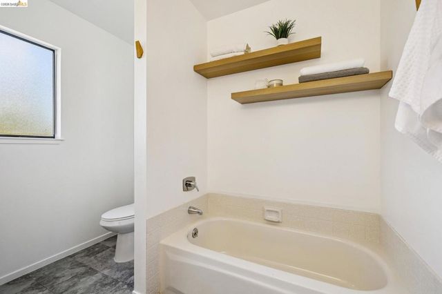 6025 Jordan Ave, El Cerrito, CA 94530