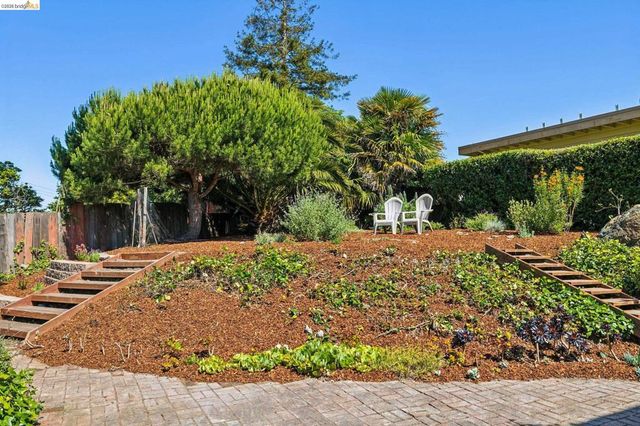 6025 Jordan Ave, El Cerrito, CA 94530