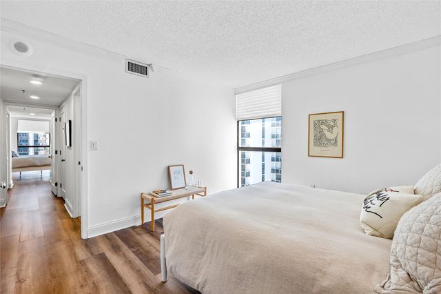 20515 E Country Club Drive 1848, Miami, FL 33180