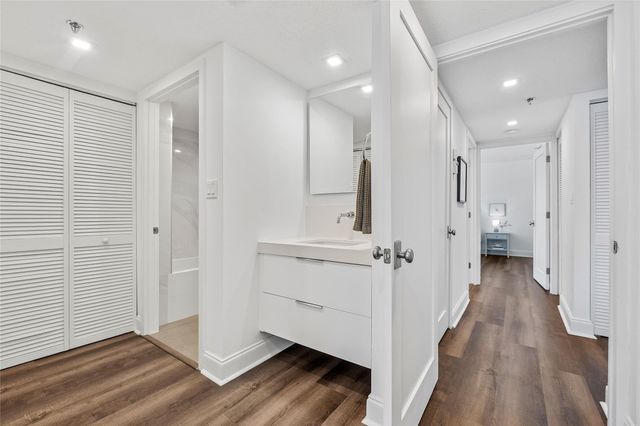 20515 E Country Club Drive 1848, Miami, FL 33180