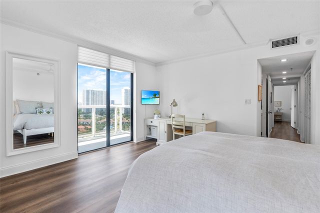 20515 E Country Club Drive 1848, Miami, FL 33180