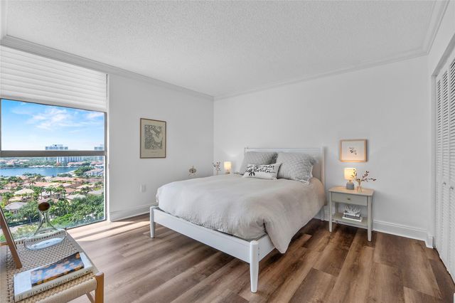 20515 E Country Club Drive 1848, Miami, FL 33180