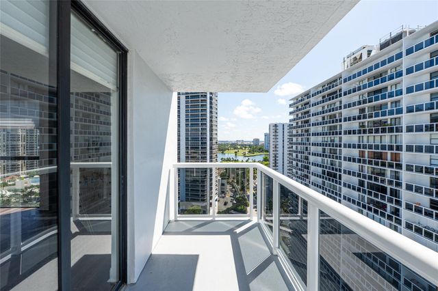 20515 E Country Club Drive 1848, Miami, FL 33180