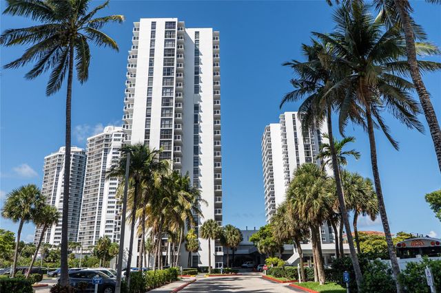 20515 E Country Club Drive 1848, Miami, FL 33180