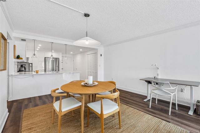 20515 E Country Club Drive 1848, Miami, FL 33180