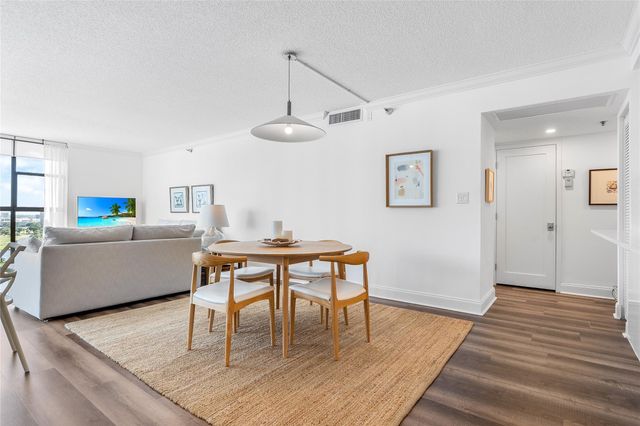 20515 E Country Club Drive 1848, Miami, FL 33180