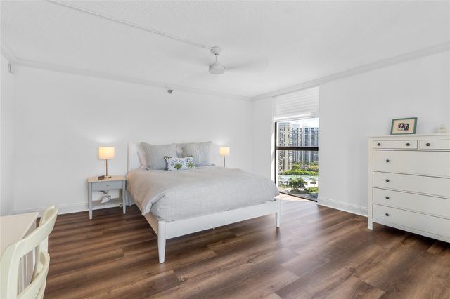 20515 E Country Club Drive 1848, Miami, FL 33180
