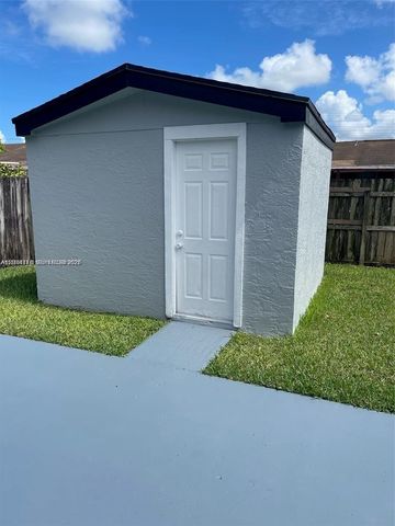 12328 SW 259th St, Homestead, FL 33032