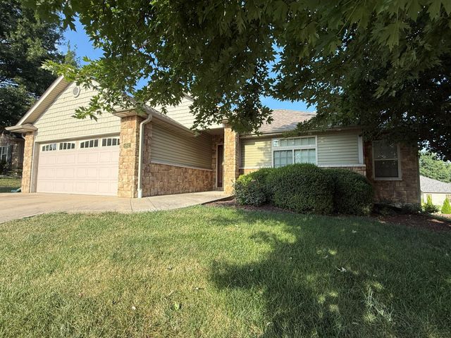 6802 STANWOOD DR, Columbia, MO 65203