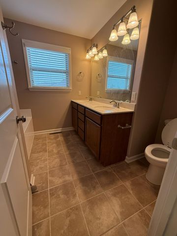6802 STANWOOD DR, Columbia, MO 65203